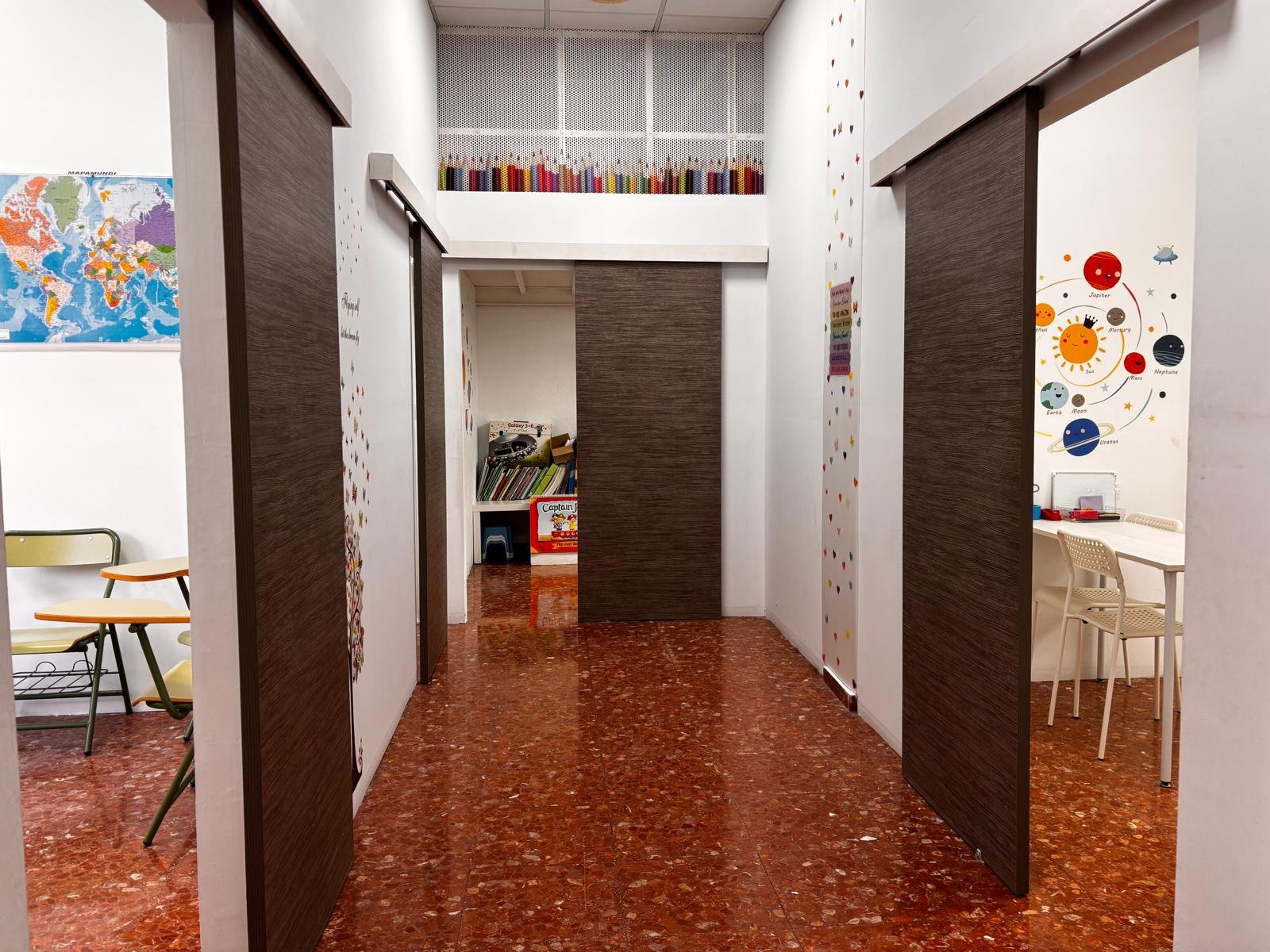 Recibidor de centro educativo